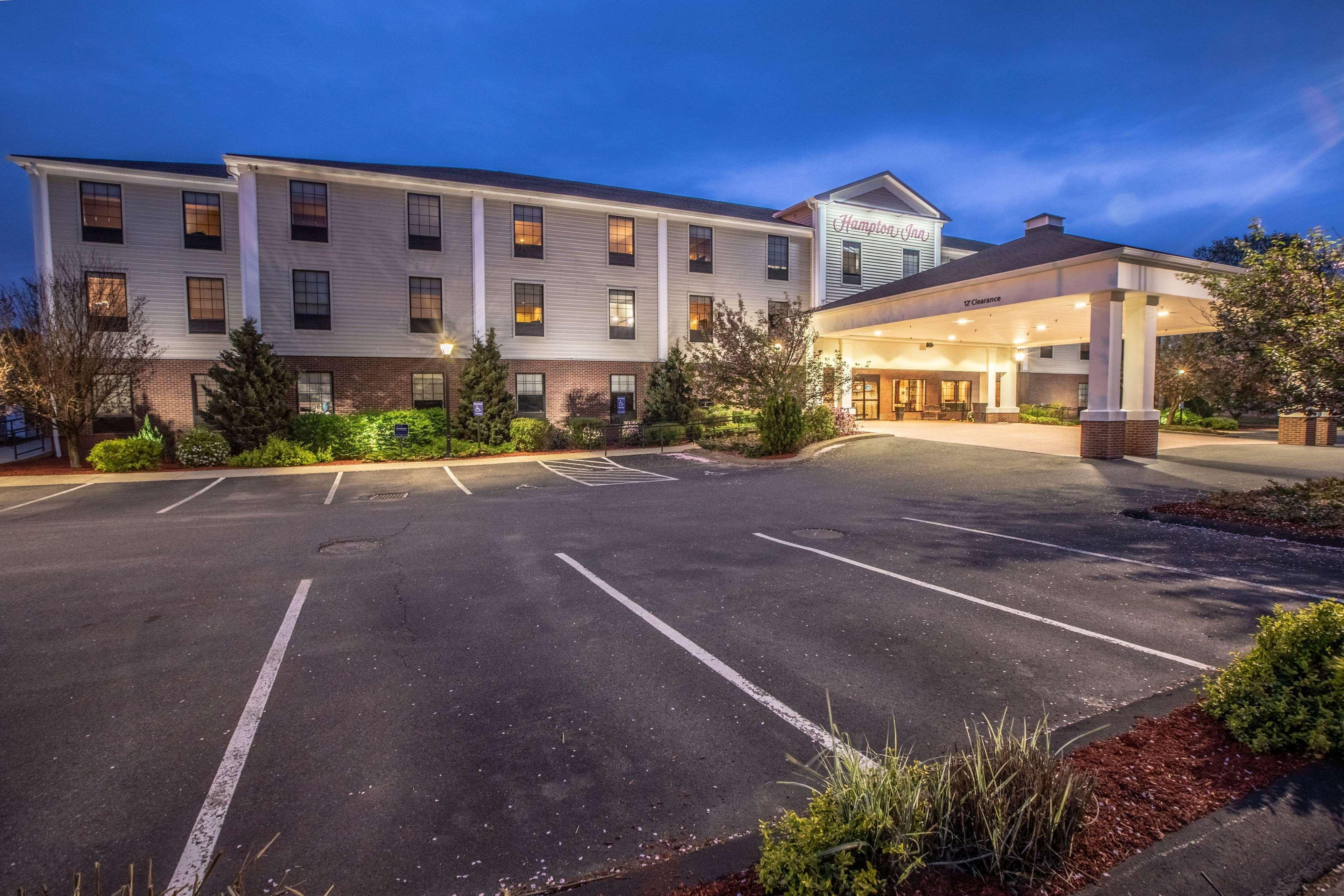 Hampton Inn Hadley-Amherst Area Exterior foto