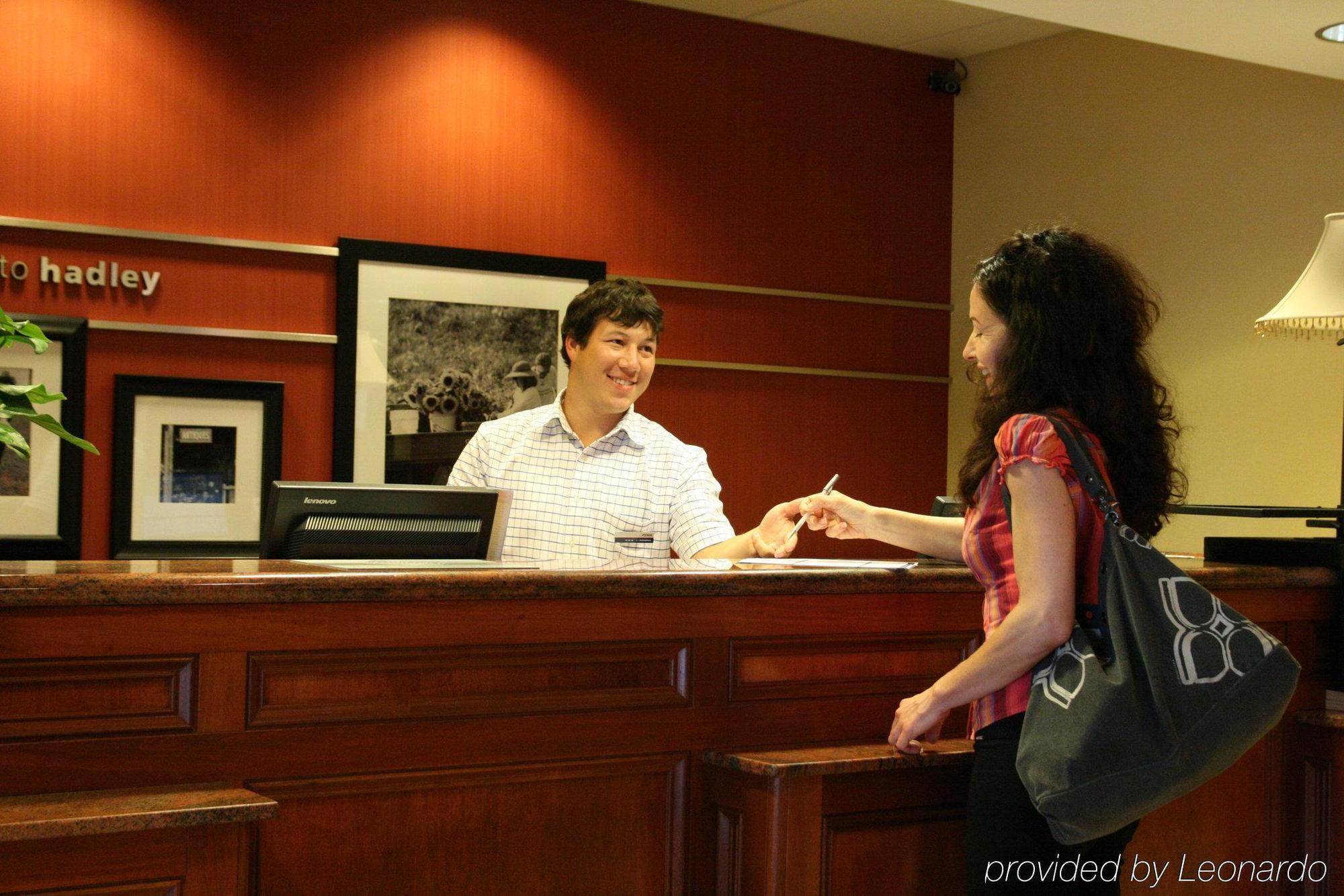 Hampton Inn Hadley-Amherst Area Interior foto